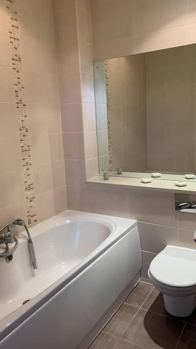 3 Bedroom Penthouse Apartment In Larne Exteriör bild