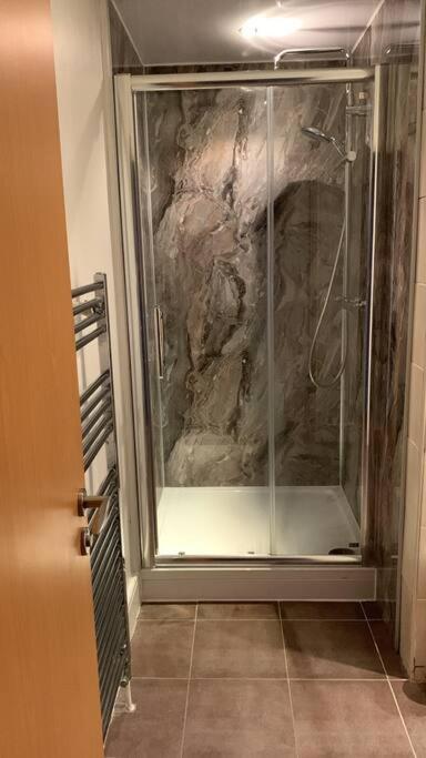 3 Bedroom Penthouse Apartment In Larne Exteriör bild